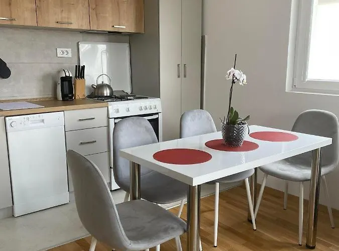 Luna By Sienna Skopje